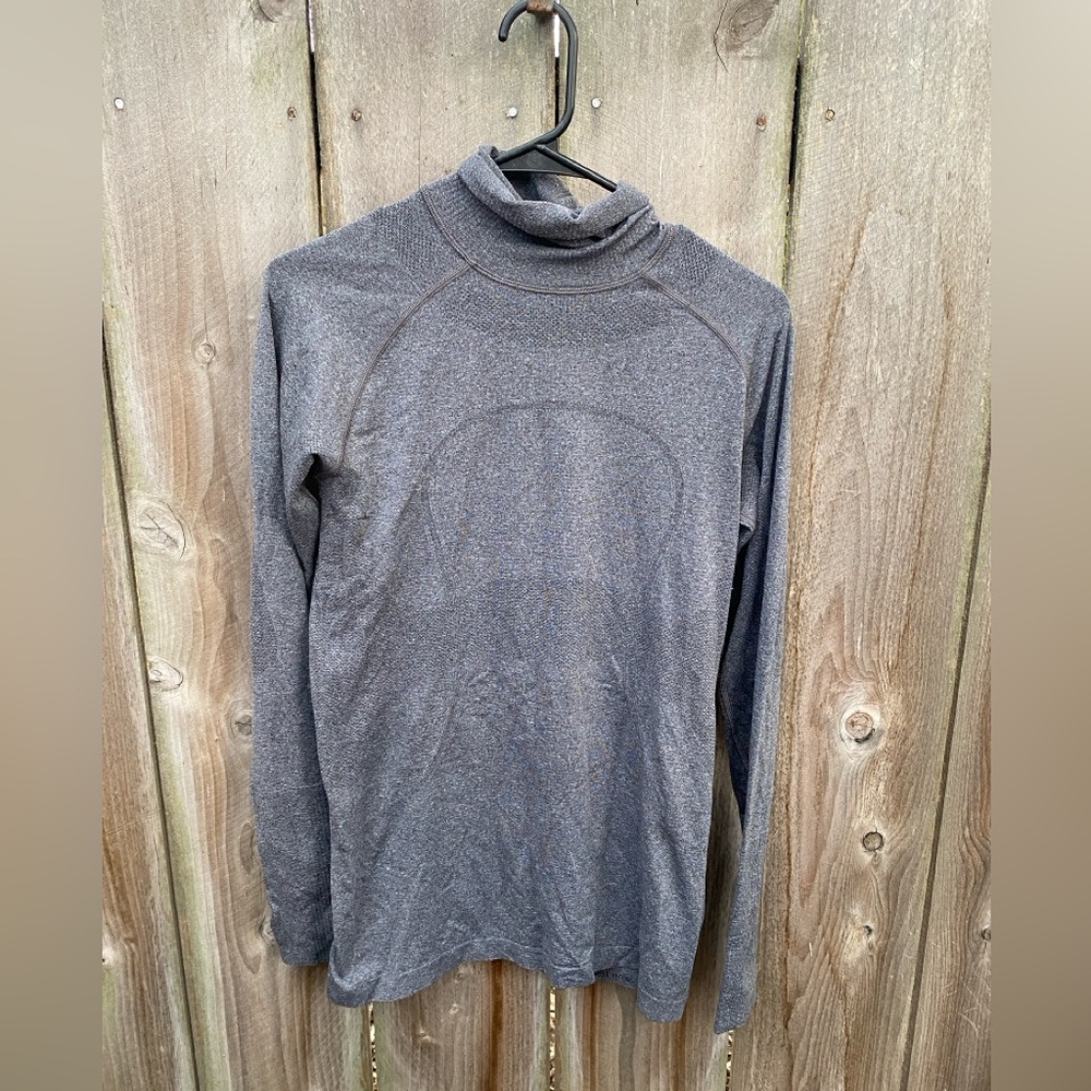 Lululemon Run: Swiftly Turtleneck Sz 10 In Heathered Black